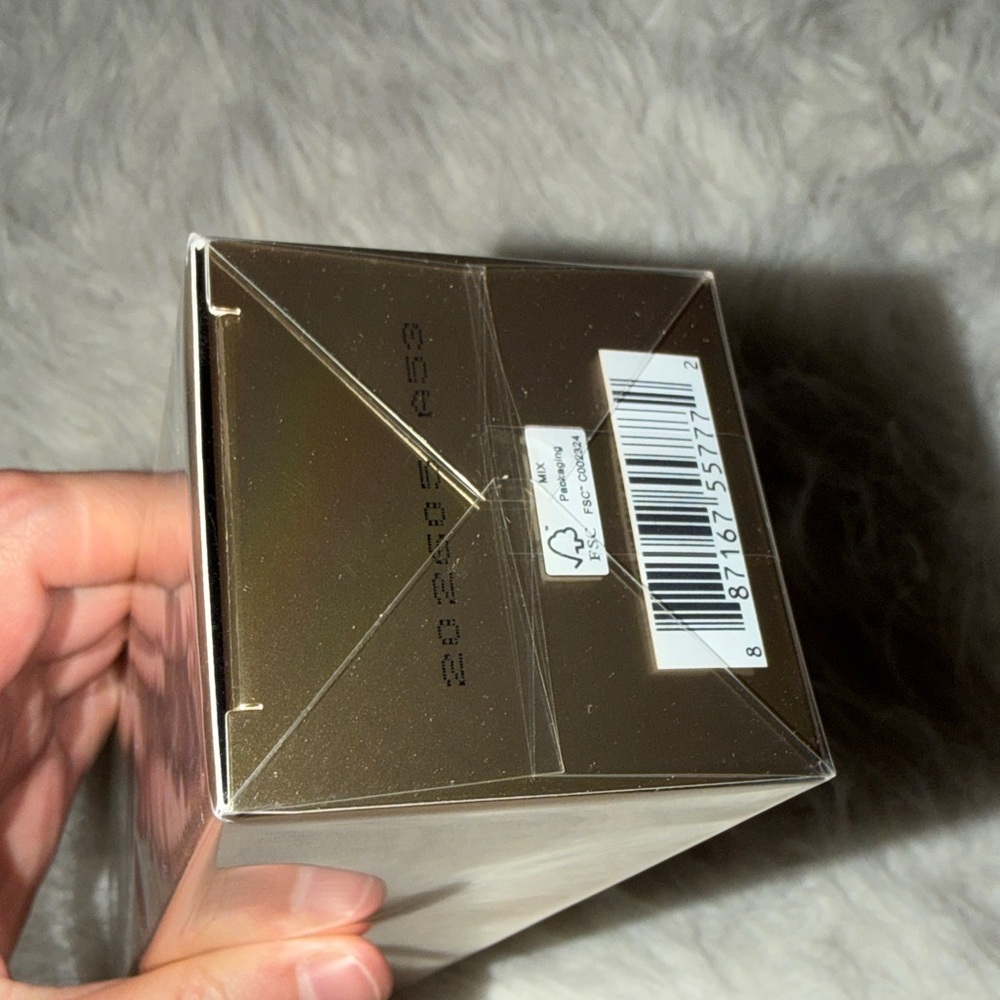 RE-NUTRIV ULTIMATE DIAMOND TRANSFORMATIVE BRILLIANCE SERUM - Picture 10 of 12